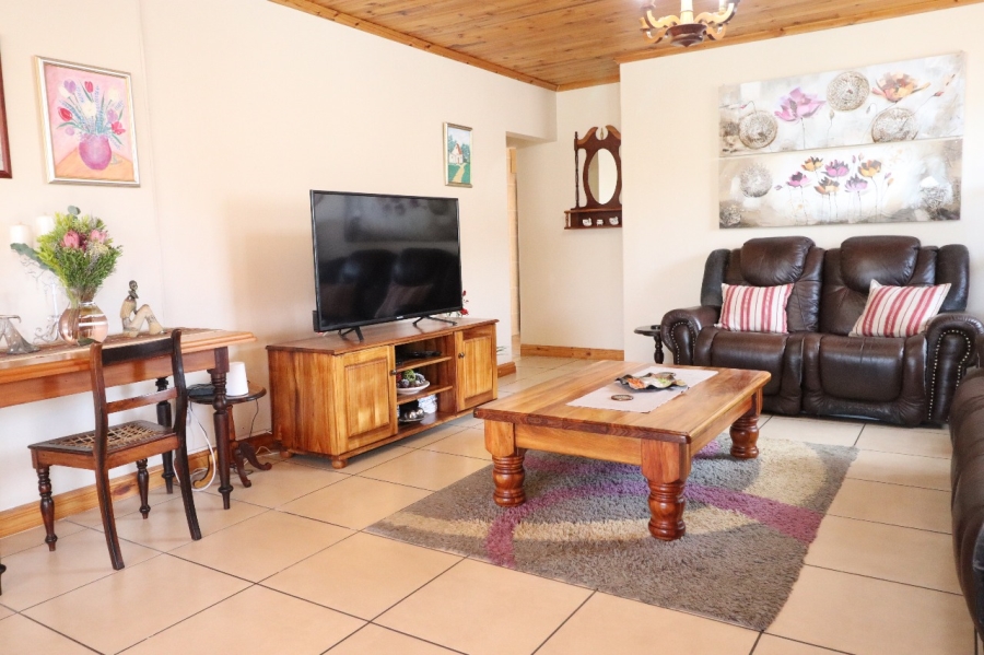 3 Bedroom Property for Sale in Kabega Park Eastern Cape